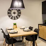 N7 Apartment