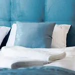 Apartment N7 *