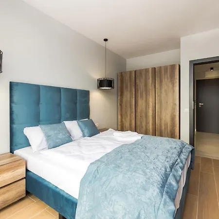 Apartment N7 *